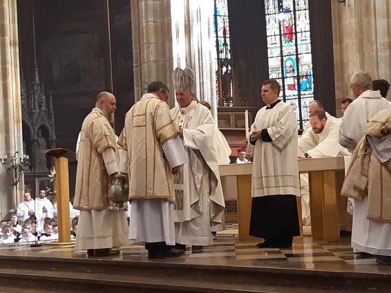 Bez Vzkříšení není naděje. Homilie arcibiskupa Jana Graubnera při Misse chrismatis