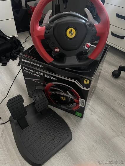 Volant Thrustmaster Ferrari 458 Spider