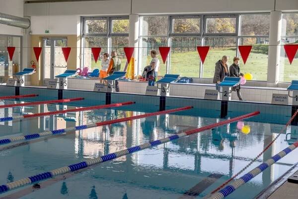 FOTO: Aquacentrum ve Šternberku otevře v prosinci. Lidé ale už mohli nahlédnout
