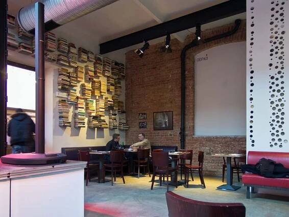 Interiér klubu La Fabrika