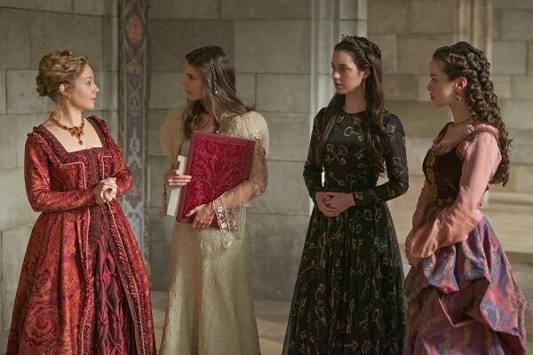 Království - Jak chutná pomsta - Z filmu - Megan Follows, Caitlin Stasey, Adelaide Kane, Anna Popplewell