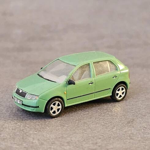 2. STARÝ MODEL AUTA - ŠKODA (HO - 1:87) - Modelová železnice