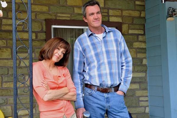 Průměrňákovi - Série 3 - Nucená rodinná zábava 1/2 - Z filmu - Patricia Heaton, Neil Flynn