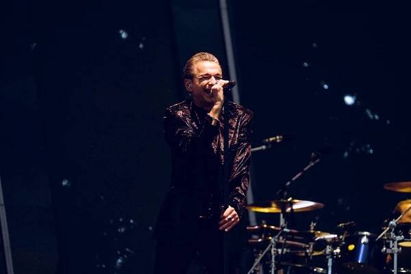 FOTOREPORT: Poprvé v Praze bez Andrew Fletchera. Depeche Mode přivezli do Česka svou největší show
