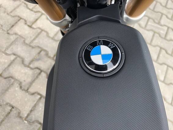 BMW CE 02