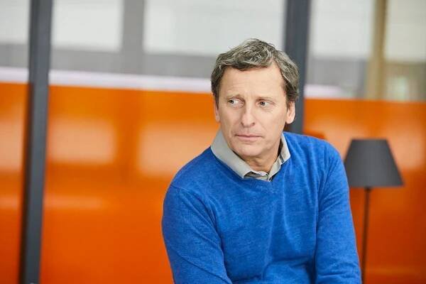 David Prachař si pochvaluje: Jaké podniky díky natáčení Specialistů poznal? Jsou v tom holky!