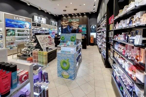 Parfumerie Douglas foto 1