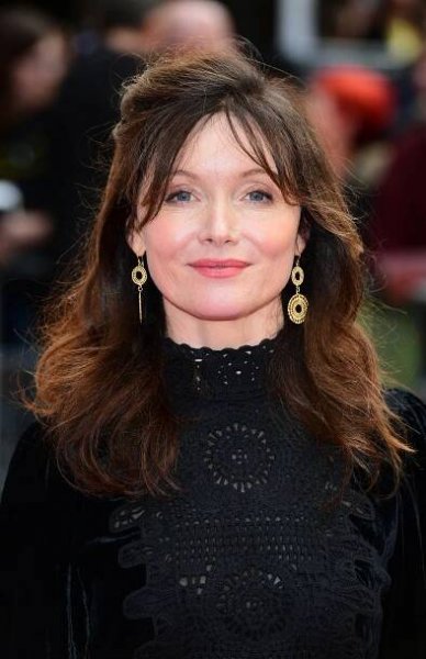 Headshot Of Essie Davis