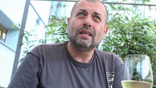 Toužil být ochráncem žen, stal se hercem