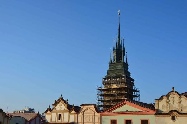 Nová kapitola pro Zelenou bránu: Jak probíhá rekonstrukce jedné z nejvýznamnějších památek města? | Pardubice ŽIVĚ
