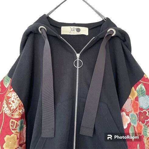 【美品】Favorite パーカー羽織 和袖 着物  和洋折衷 異素材  黒 赤