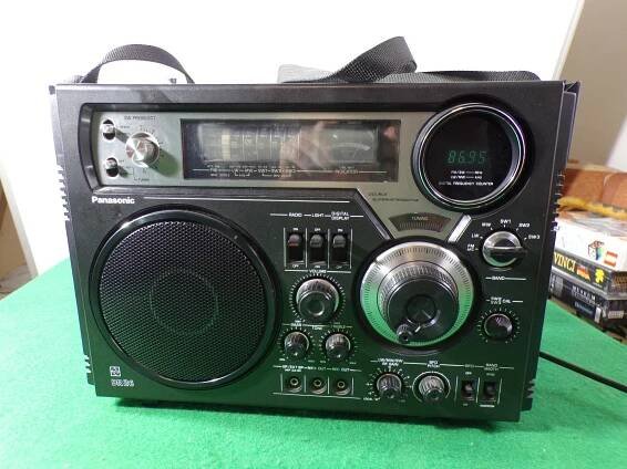 Dobové sběratelské rádio PANASONIC.