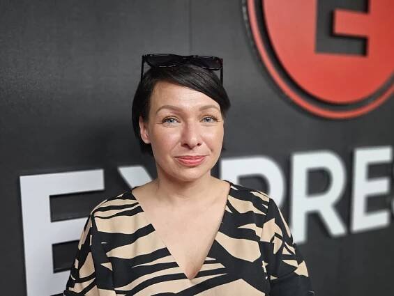 Moderátorka Bára Divišová: S politiky bych na kávu klidně šla, lidé z mého okolí mi řekli, že jsem na facku - Expres FM