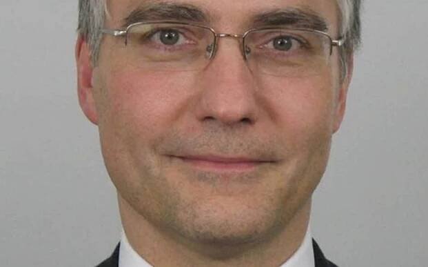 Šéf BIS přežil