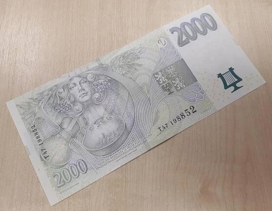 Bankovka 2000 Kč , vzácná série T !!! | Aukro