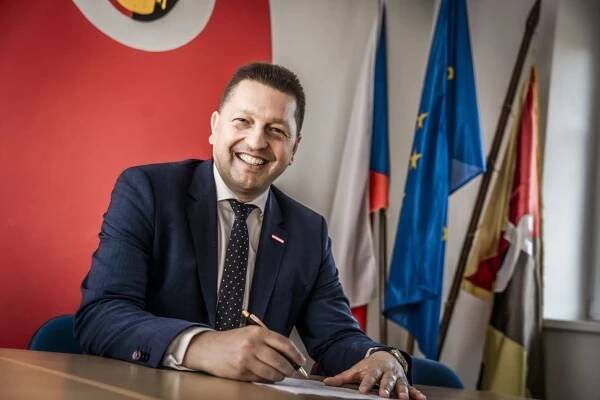Radim Sršeň: Jsem hrdý venkovan. V regionech musíme zlepšit služby, ne stavět golfová hřiště | Moravskoslezský REJ