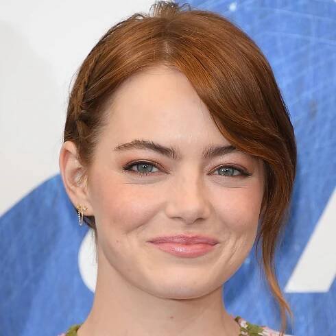 Emma Stone Covers Vogue's November Issue in a Pixie Cut