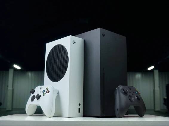 No, Microsoft is not ditching Xbox consoles for TV and Game Pass cloud streaming