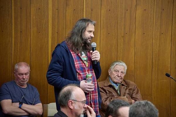 Martin Věchet na zasedání trutnovského zastupitelstva v pondělí 25. dubna 2022.