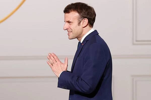 ÉDITO - Présidentielle 2022 : stratégie zéro prise de risque pour Macron?