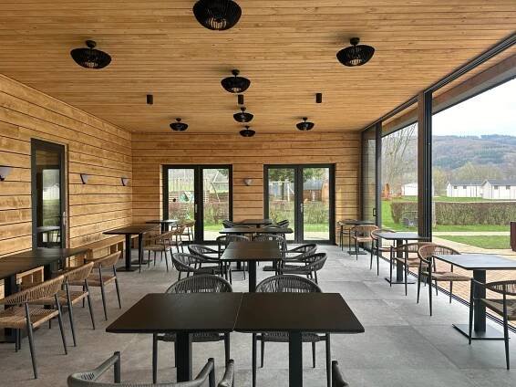 Restaurace Krásné – Exteriér – Feel Design – Profesionální osvětlení na míru