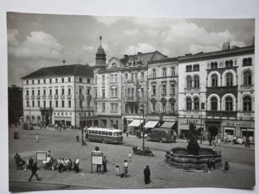 Olomouc-Náměstí-Autobus,auta-VF - Pohlednice