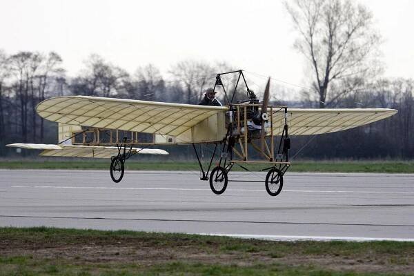 Kašparův Blériot se stal terčem ostrého sporu