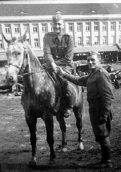 Otec Jaroslava Moravce Josef, konec 2. světové války