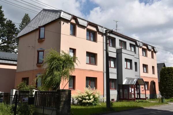 Základní škola Rožnov pod Radhoštěm, Tyršovo nábřeží