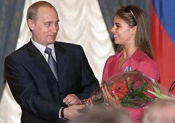 Ať se vrátí k „führerovi“. Putinově milence hrozí deportace ze Švýcarska