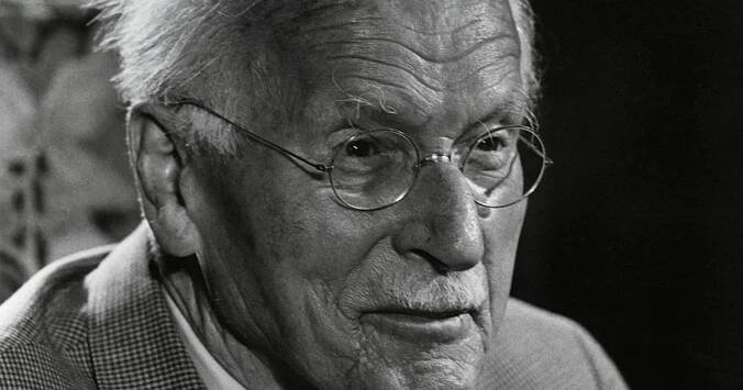 45 Carl Jung Quotes on Life, Wisdom and Perspective
