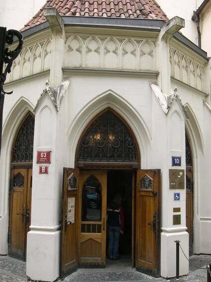 Soubor:Maisel Synagogue-entrance.jpg – Wikipedie