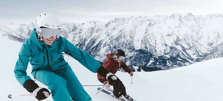 Lyžování v rakouských alpách ve středisku Hinterstoder
