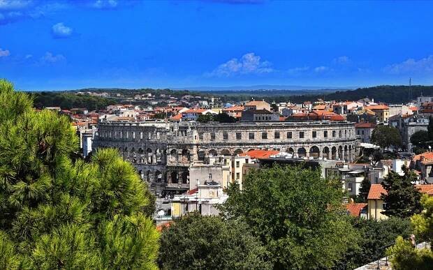 pula arena