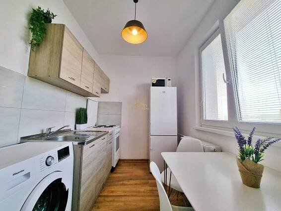 Pekný nový zariadený 2-izbový byt, 55 m², Južná trieda | cassareal.sk