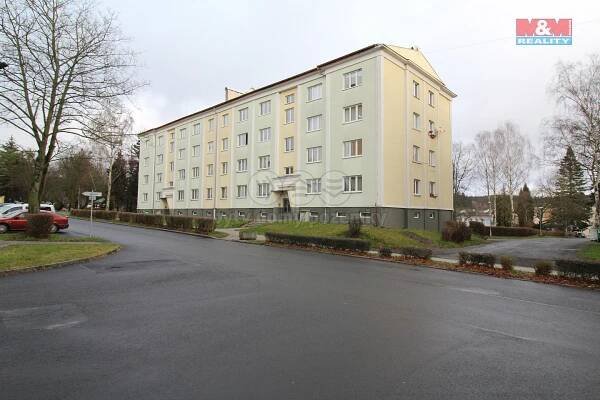 Pronájem Byt 3+kk, Školní, Nová Role, okres Karlovy Vary