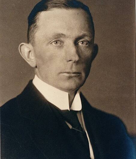 Walter Bröcker