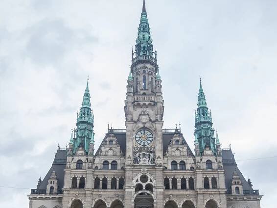 FOTO: Při návštěvě radnice můžete obdivovat listinu s první zmínkou o Liberci