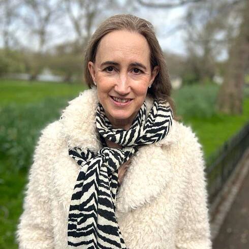 Shopaholic Author Sophie Kinsella, 54, Diagnosed with 'Aggressive' Brain Cancer: 'It Can Feel Very Lonely'