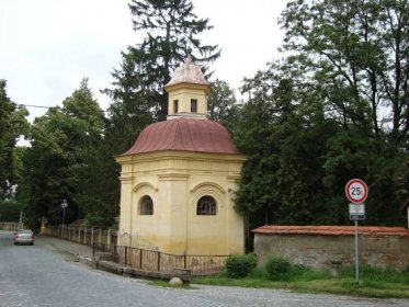 Fotografie - Velehrad-kaple sv. Jana Nepomuckého z počátku 18. stol. - 20.06.2009 • Mapy.cz