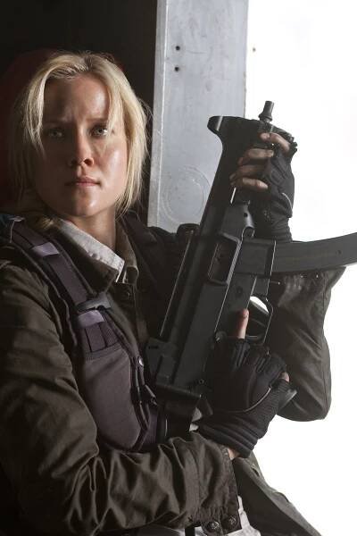 Moon Bloodgood Talk Big Boobs, Killing Aliens and FALLING SKIES Third Season