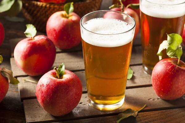 Výroba domácího cideru je velmi jednoduchá