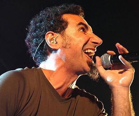 Serj Tankian Biography - Childhood, Life Achievements & Timeline