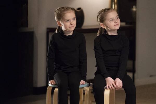 Single Parents - Raining Blood - Z filmu - Mia Allan, Ella Allan
