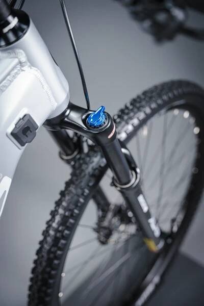 KELLYS Tygon R10 AIR Light Grey P 29" 725Wh
