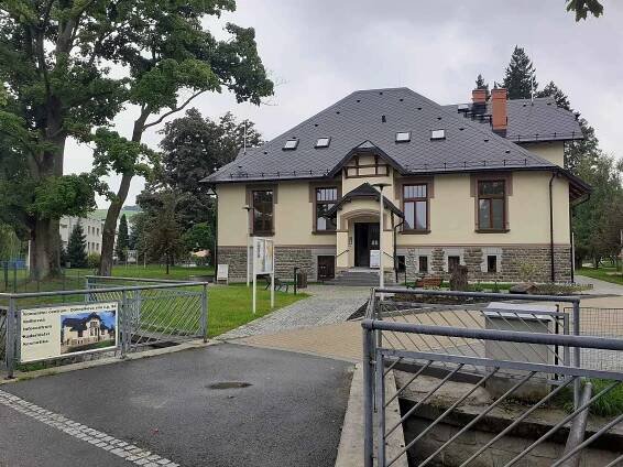 Historická Dohnálkova vila v Háji ve Slezsku se proměnila v komunitní centrum