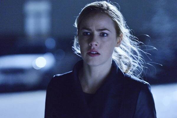 12 opic - Paradox - Z filmu - Amanda Schull