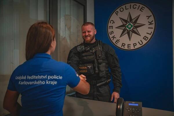 Region: Policista Obvodního oddělení Cheb město byl oceněn za nejlepší video ze zásahu