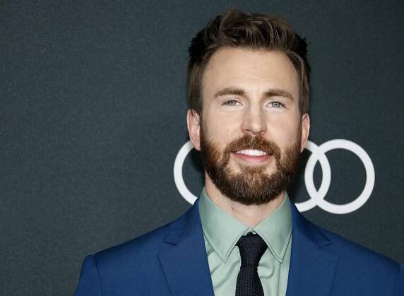Nejkrásnějším mužem světa 2022 je herec Chris Evans. Souhlasíte s jeho umístěním?