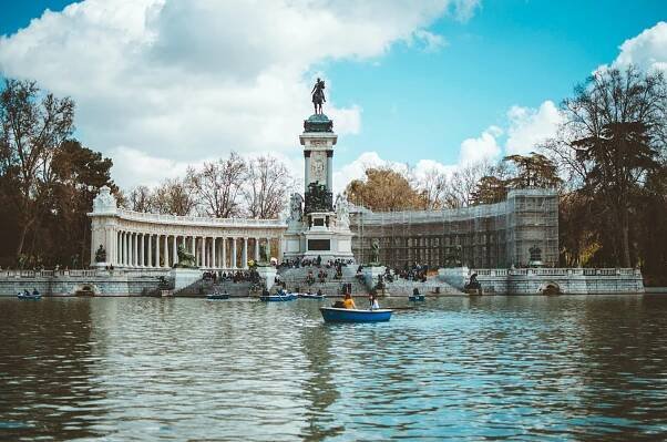 Madrid Spain - LoveSunHolidays Shop